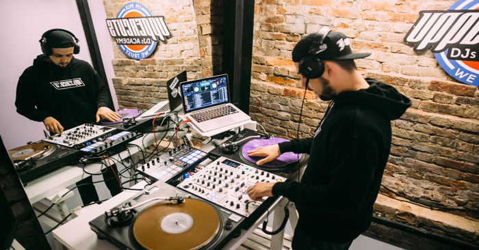 Uppercuts DJ Academy with HARMAN Professional Solutions