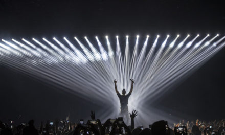 Lighting the King of Latin Pop