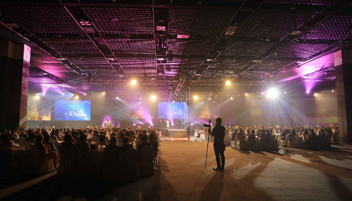 Immersive lighting experiences with HARMAN Professional Solutions