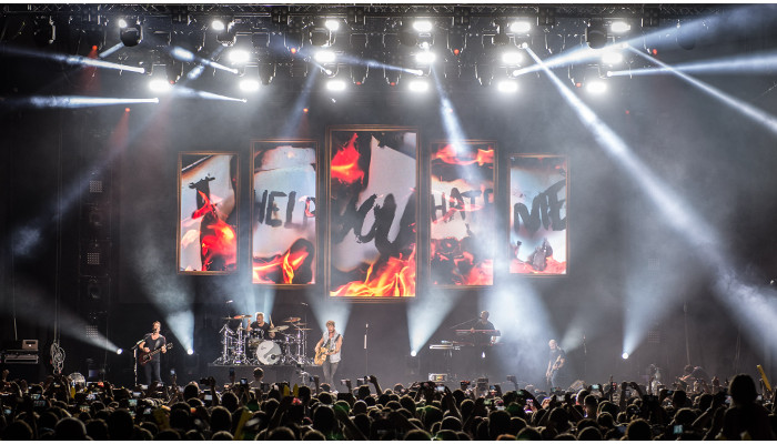 Avolites Ai Q3 fires up visuals for Sunrise Avenue’s Festivals Tour