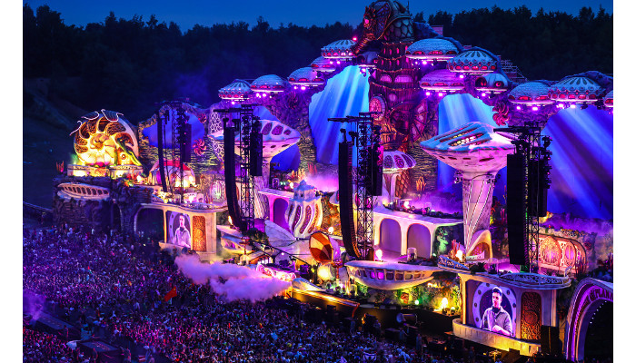 Tomorrowland gets Hyperreal with L-ISA