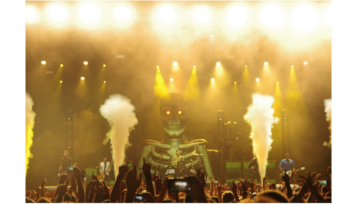 Big looks at Empoli Beat Festival with CHAUVET Professional