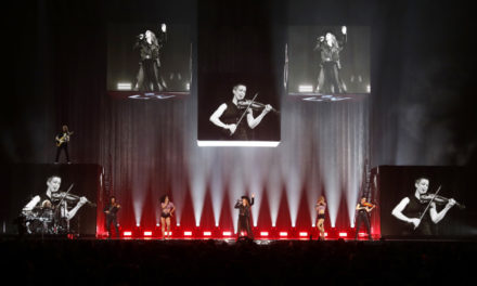 “Shania Now” world tour features Claypaky fixtures
