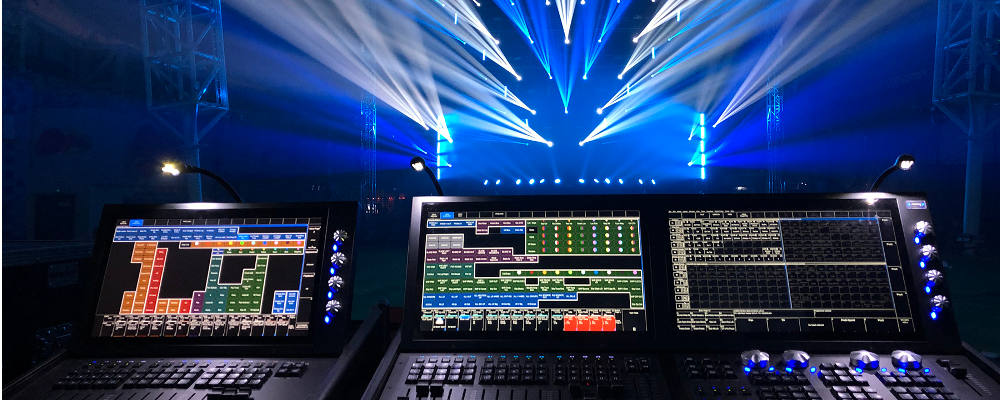 SIMON HORN LIGHTS THE CREAM WEEKENDER WITH CHAMSYS