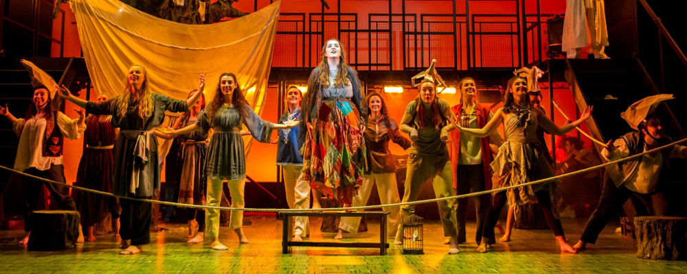 NIC FARMAN AND CHAUVET LIGHT MOUNTVIEW’S NEW THEATRE