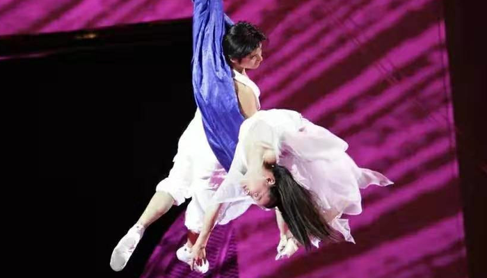 MARTIN FIXTURES LIGHT UP SHANGHAI WORLD CIRCUS