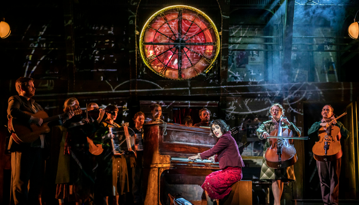 ROBE T1S FOR AMELIE STAGE PRODUCTION